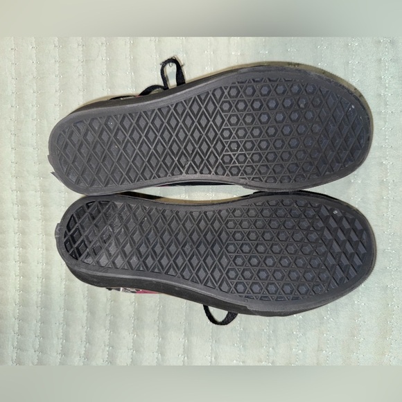 Vans Old Skool Black Spider Roses size 4 mens 5.5 women’s sneakersVGUC worn once - Picture 9 of 9